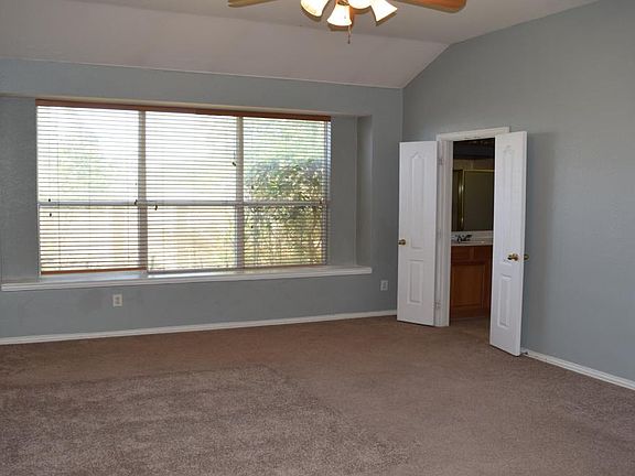 3rd image of 305 Keswick Ln