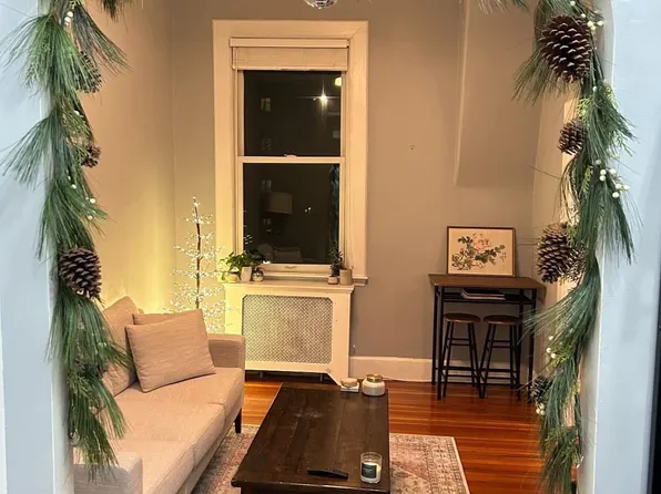 552 E 4th St APT 5A, South Boston, MA 02127