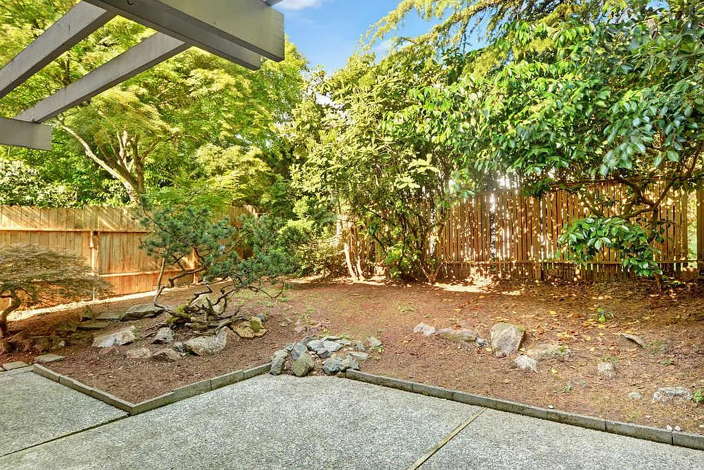 132 108th Avenue SE — Photo 3