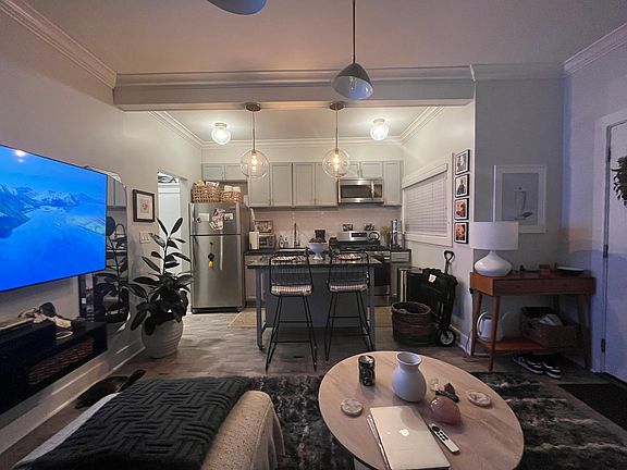 3rd image of 832 Hilldale Ave #832