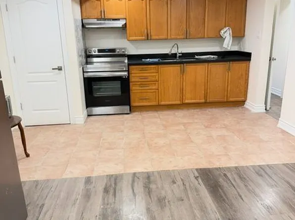 76 Larkin Dr, Barrie, ON L4M 7B4