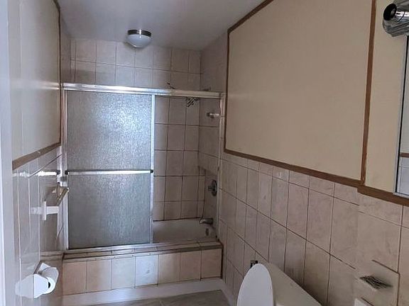 4th image of 80 Huntington Rd #2