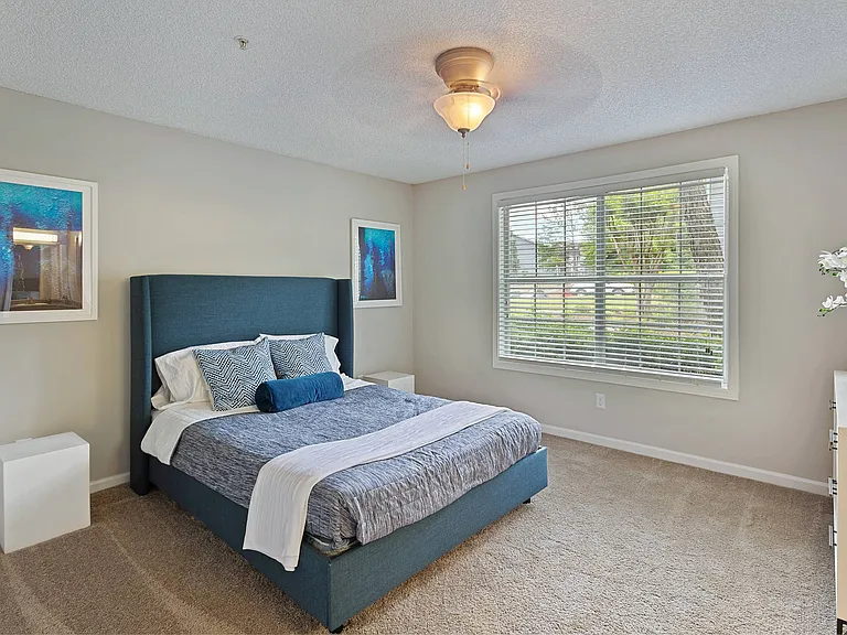 Aqua at Sandy Springs — Photo 12