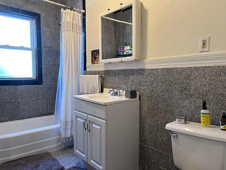 113 Westbourne Ter #3 — Photo 12