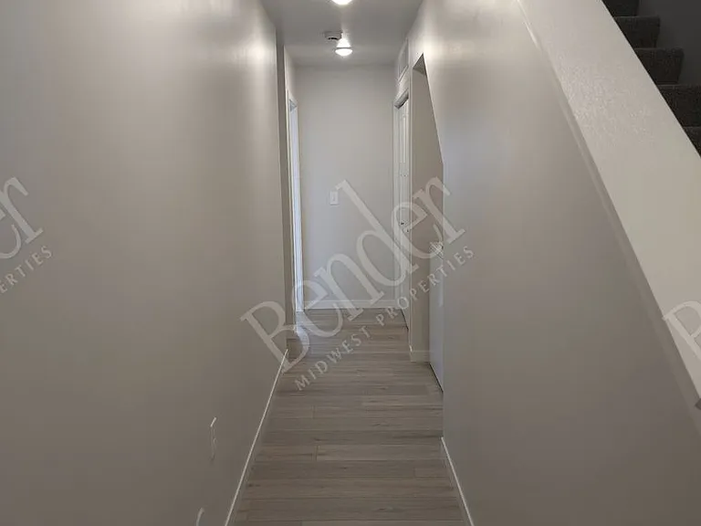 Windmill Flats Townhomes - Up to 2 Months Free! — Photo 13