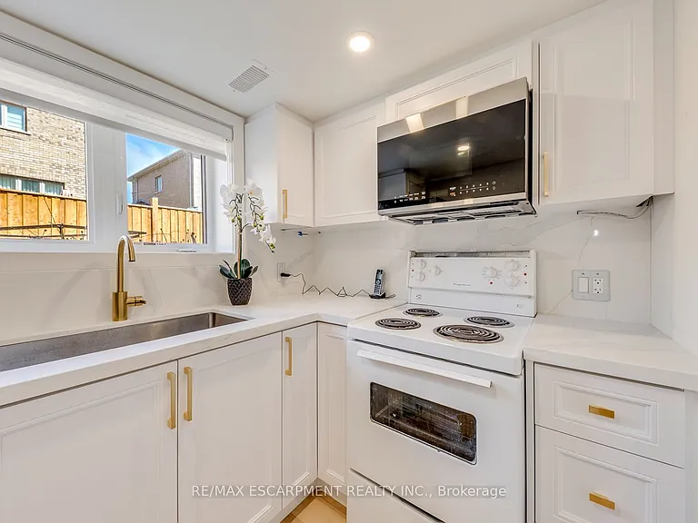 407 Skinner Rd — Photo 33