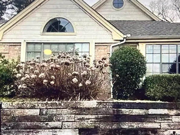 1727 Eaglewood Dr, Tyler, TX 75703