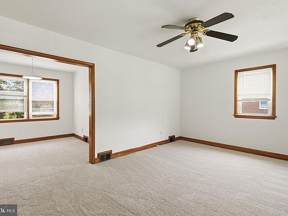3rd image of 803 Long Bar Harbor Rd