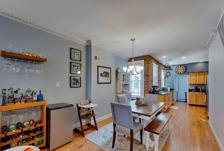 109 Ford St — Photo 4