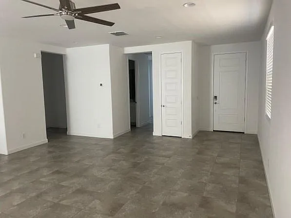 4 bed, 1797 sqft, $2,800 — Photo 3