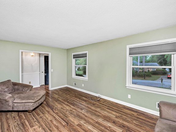 2nd image of 137 Canterfield Rd