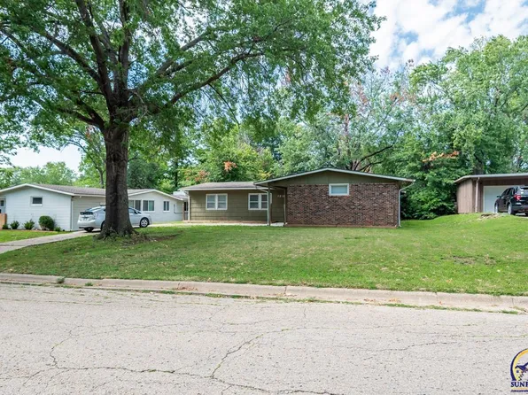 1218 SW Cornwall St, Topeka, KS 66611