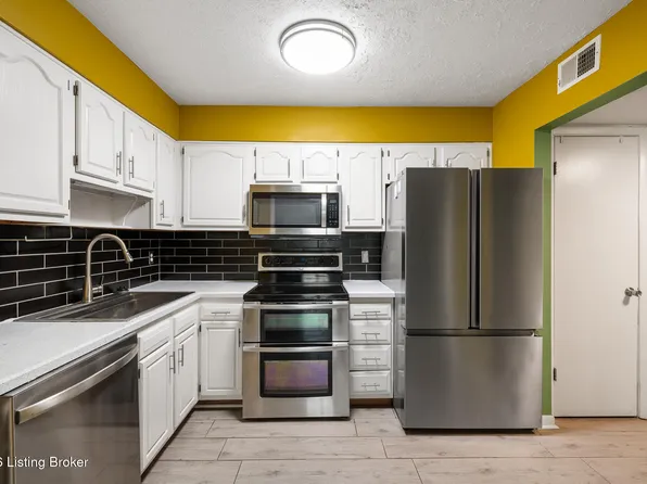 1935 Gardiner Ln APT J134, Louisville, KY 40205
