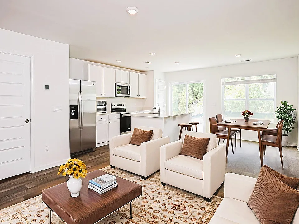 102 Striker Rd