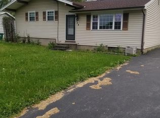 74 Notre Dame Dr, Rochester, NY 14623