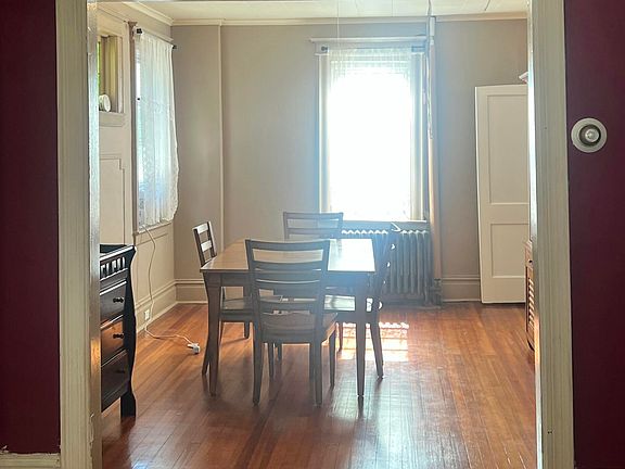 4th image of 153 Highview Ave