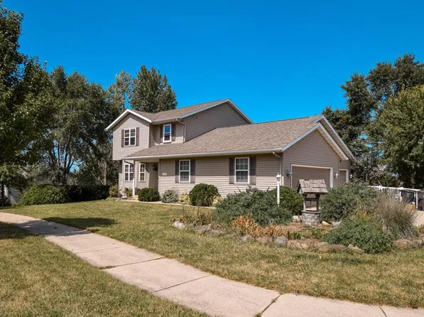 1240 West Bloomingfield DRIVE, Whitewater, WI 53190