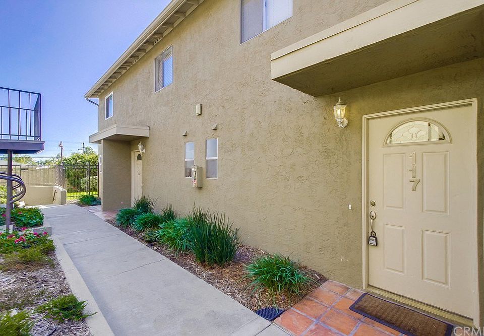 1st image of 4777 Seminole Dr APT 117