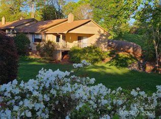 430 5th Ave NE, Hickory, NC 28601