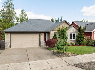 3769 10th St, Hubbard, OR 97032