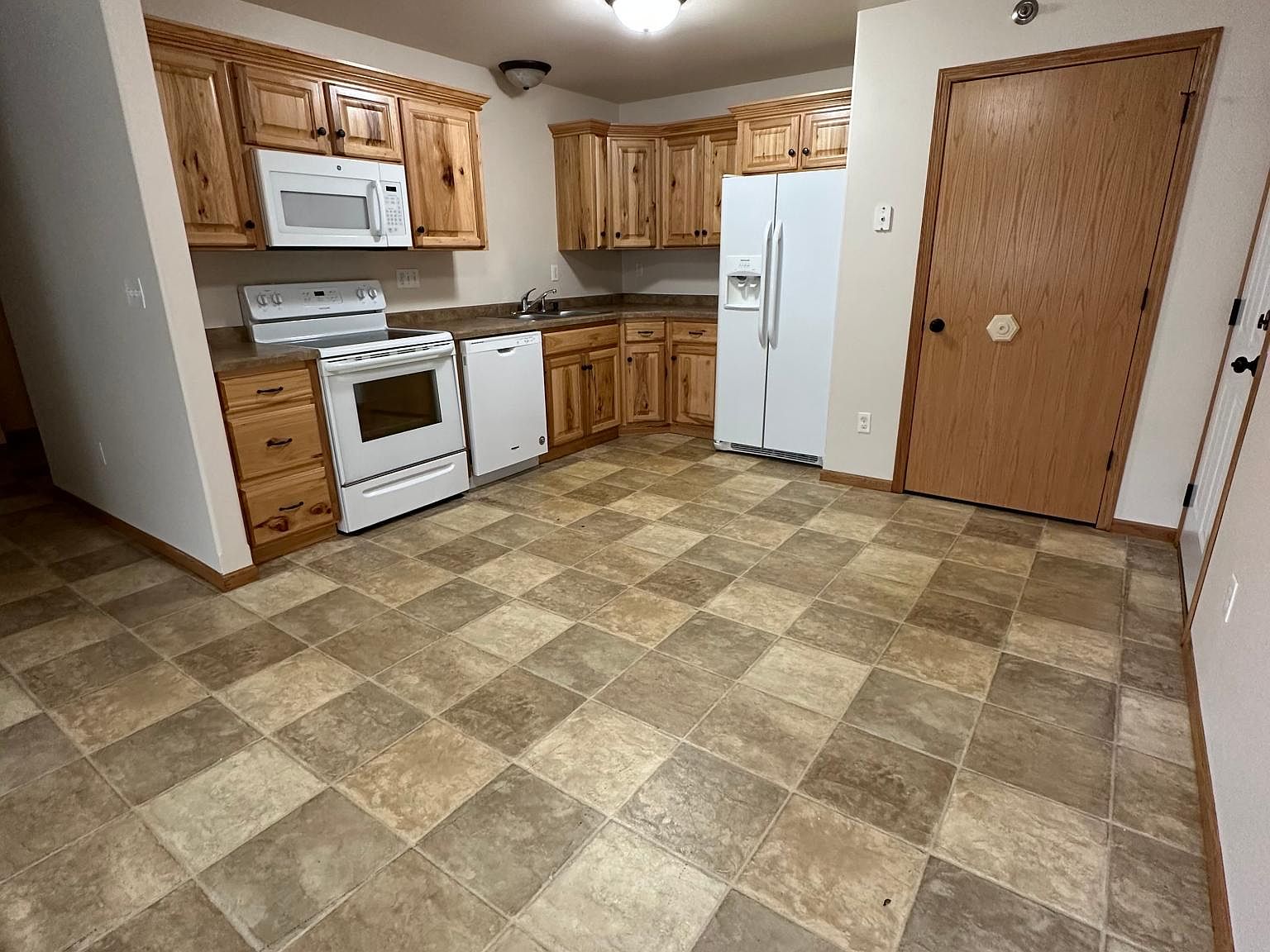 2150 1st St W APT 1, Dickinson, ND 58601 Zillow