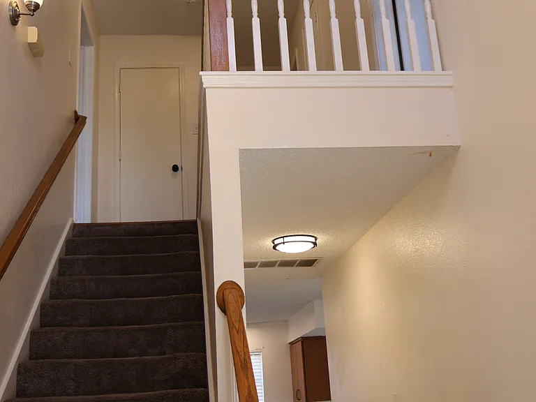 8721 Limestone Dr — Photo 2
