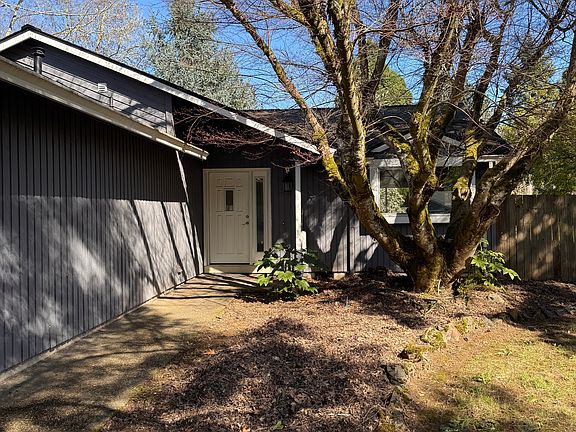 3rd image of 31130 SW Wallowa Ct