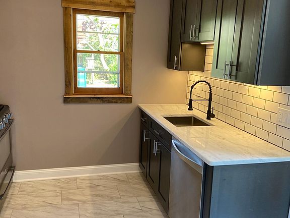 3rd image of 1373 Marlowe Ave