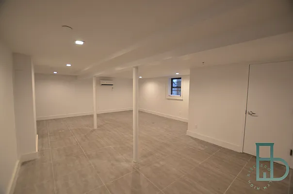 Rented by Miron Realty Group | media 15