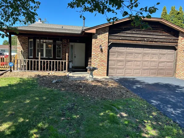 9741 Thomas Ave N, Brooklyn Park, MN 55444