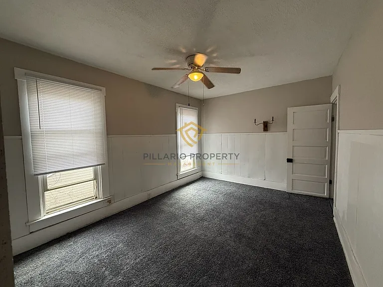 209-211 N 16th St — Photo 9