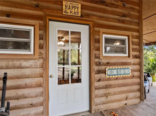 10410 Kaw Ln, Ozawkie, KS 66070