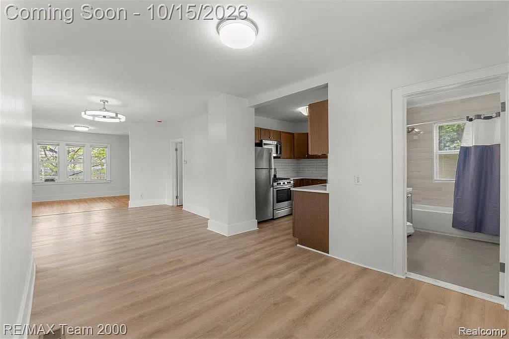 5 bed, 2.0 bath, 1900 sqft, $1,750 — Photo 3