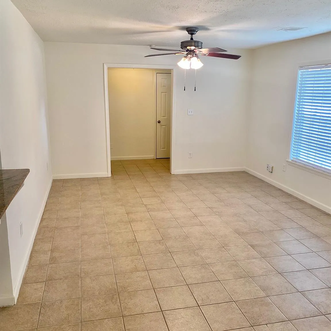 3 bed, 2.0 bath, 1345 sqft, $2,700 — Photo 4