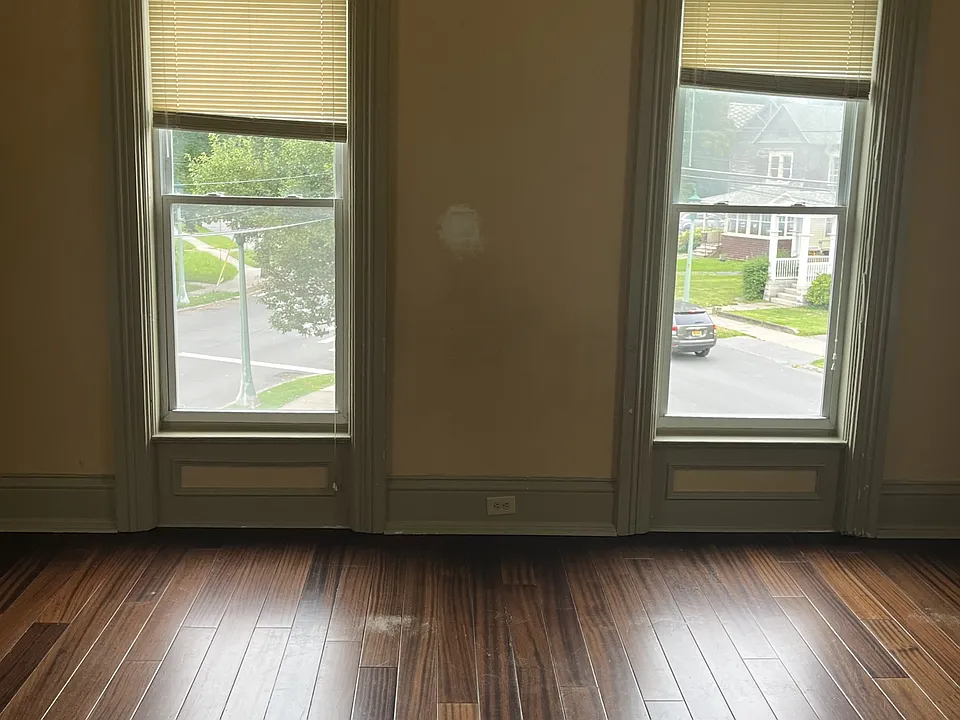 409 Franklin St #2