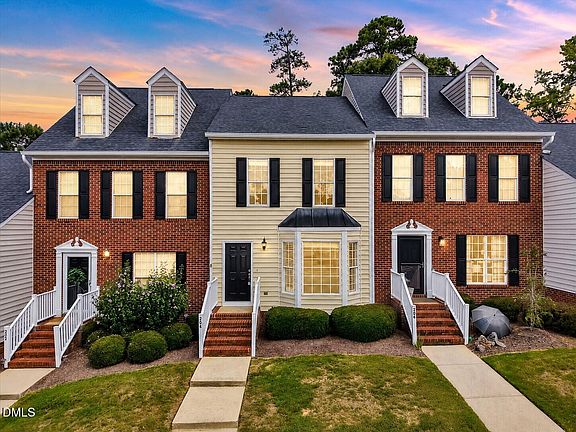 2nd image of 204 Knightsborough Way