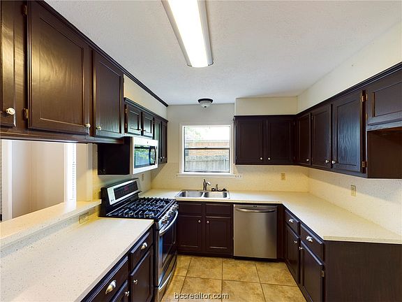 4th image of 2731 San Felipe Dr