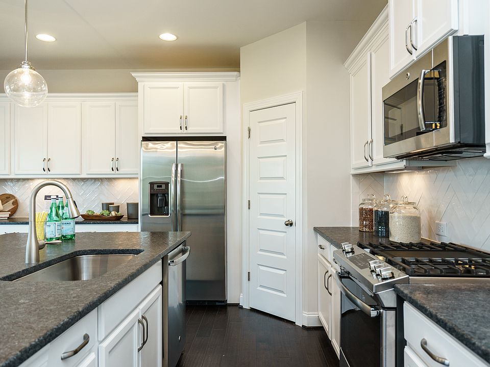 009_ Kitchen