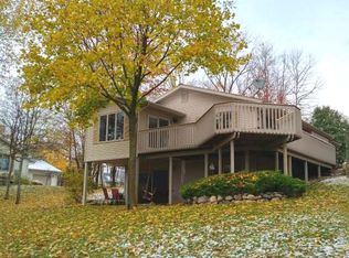 5655 Royal Ct, Gladwin, MI 48624