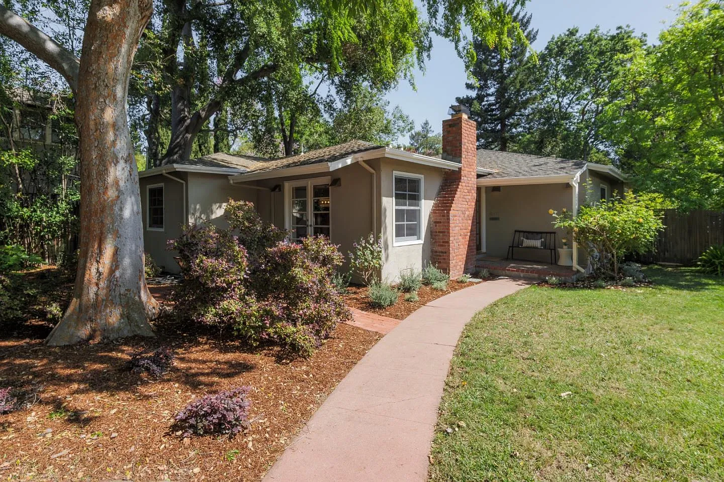 848 Boyce Ave photo 1