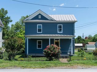 315 W 12th St, Waynesboro, VA 22980
