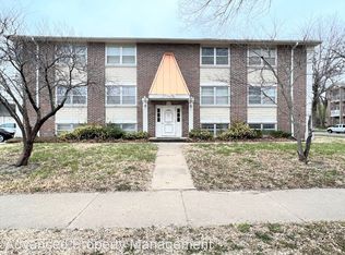 1115 N 12th St #5, Manhattan, KS 66502