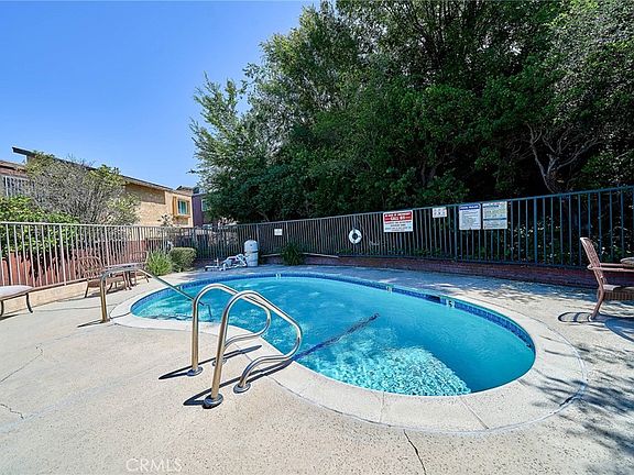 2nd image of 1826 Garvey Ave APT 9