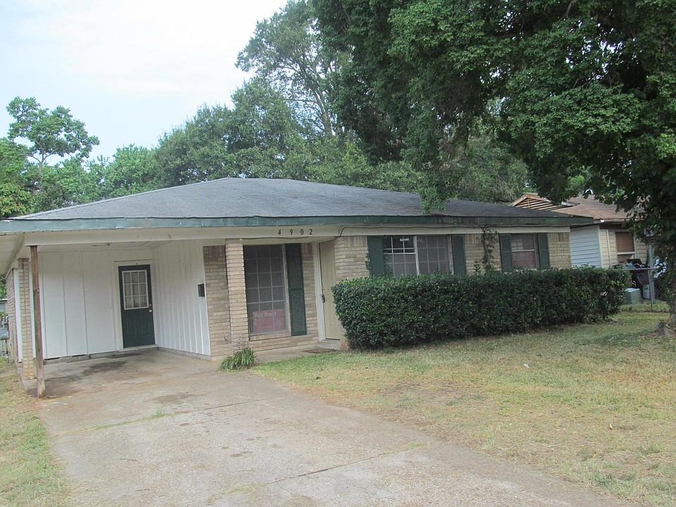 Front view of the home