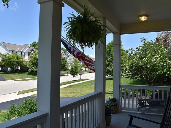 5th image of 392 Mill Wind Dr