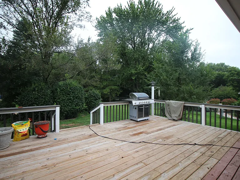 4136 Kings Dr — Photo 18