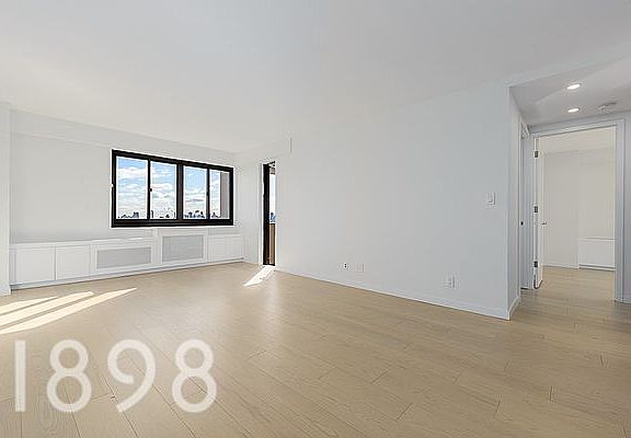 3rd image of 561 Amsterdam Ave #28A