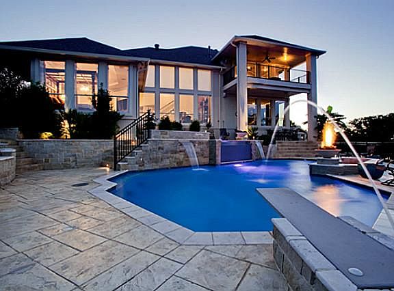 3rd image of 3095 Whispering Oaks Dr
