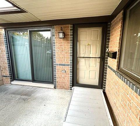 3rd image of 964 Wexford Way #21