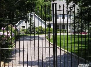 8 Hidden Pond Ln, Westhampton, NY 11977